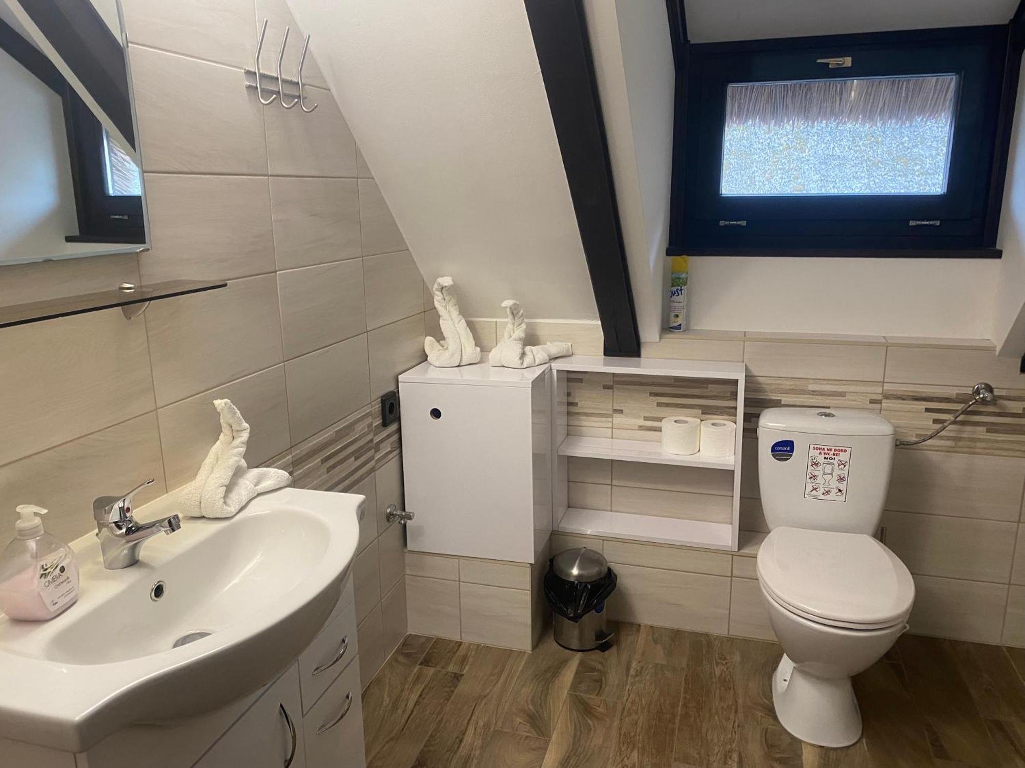 Echo Apartman 티하니 외부 사진